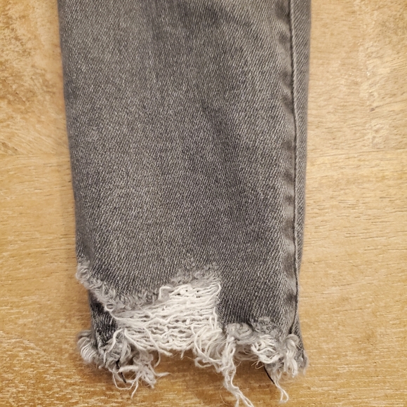 American Eagle distressed gray jeans - Picture 2 of 4